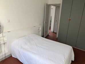 1 bedroom, bed sheets - Apartment near Parc Vendôme (Aix-en-Provence)