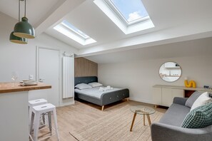 WiFi, bed sheets - Bright Studio at Nation, Paris 12th (Paris)