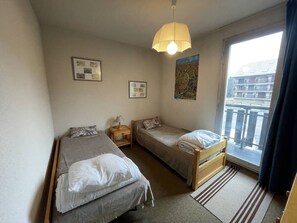 2 camere, ferro/asse da stiro
