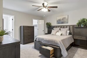 3 bedrooms, iron/ironing board, WiFi, bed sheets - Corporate, Medical & Insurance Housing Near 95 (Colonial Heights)