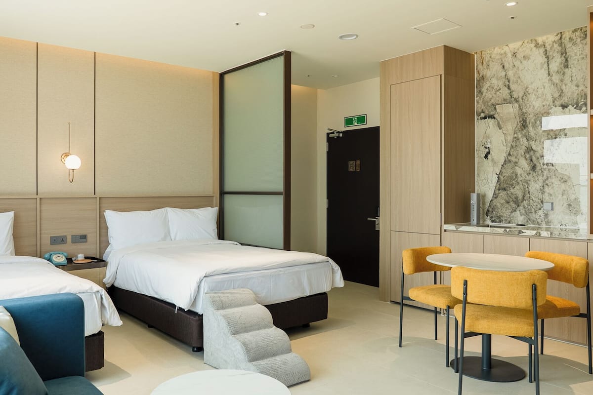 Pet Medium Suite Twin (Ocean)