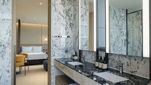 Pet Medium Suite Twin (Ocean) | Bathroom - St. The Suite Yangyang (Yangyang)