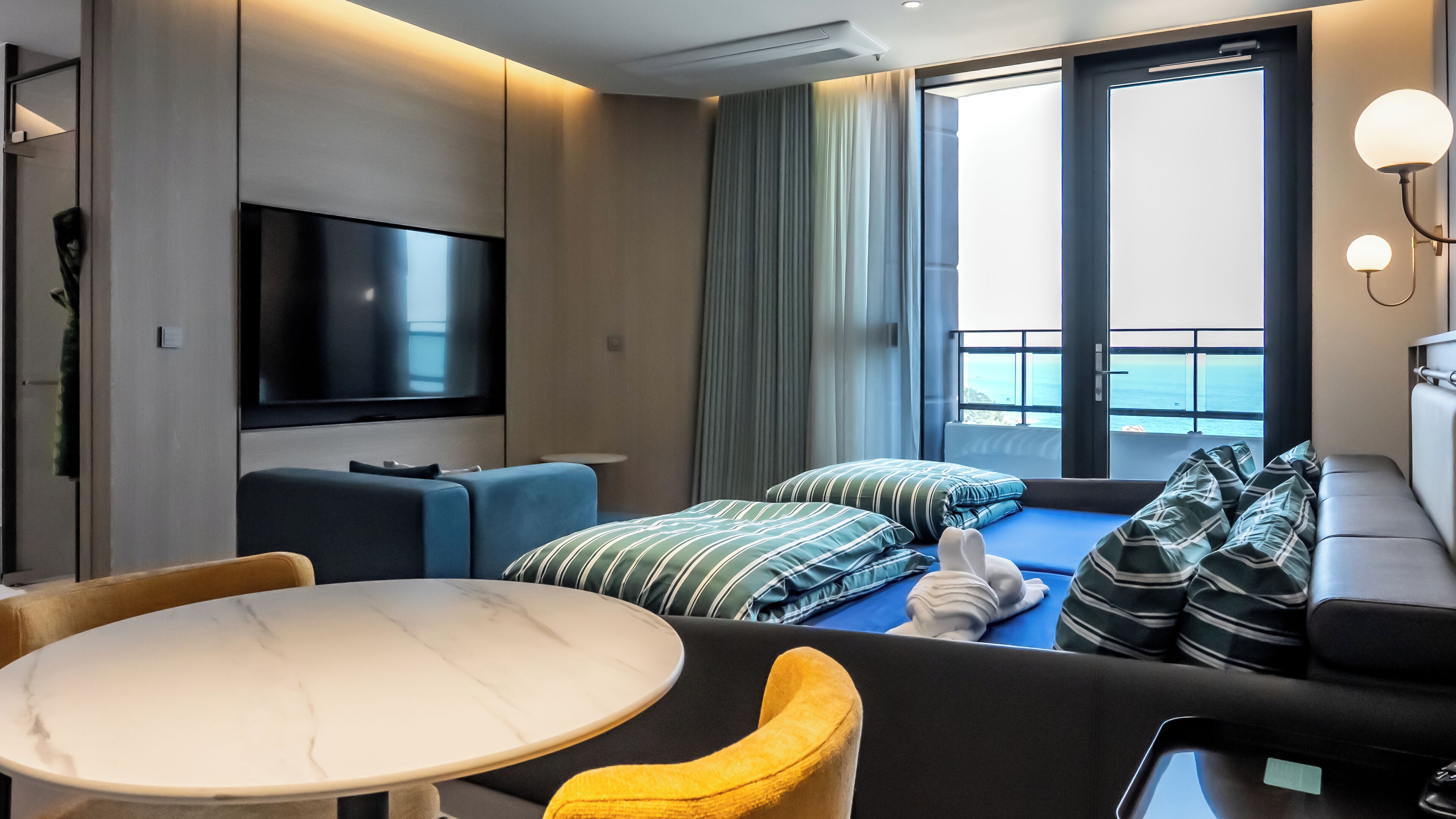 Small Suite Family (Ocean) | Laptop workspace, free WiFi
