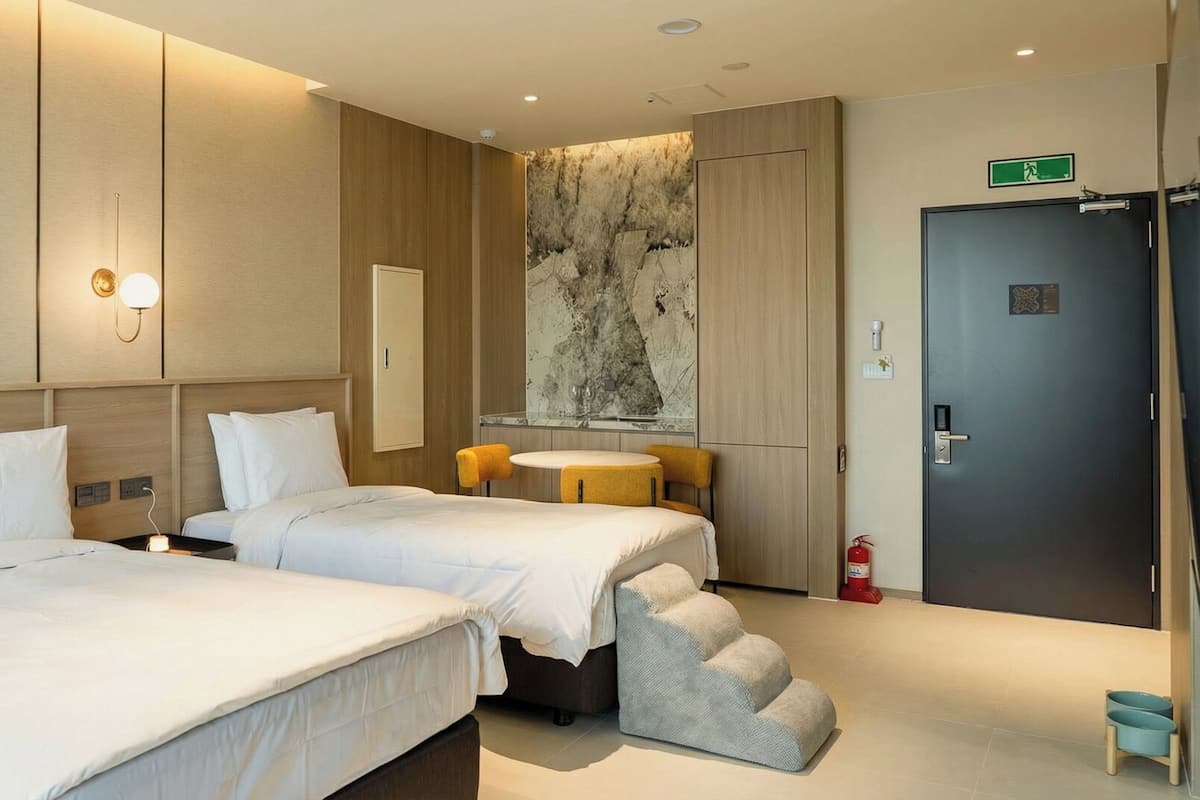 Pet Small Suite Twin (Ocean)