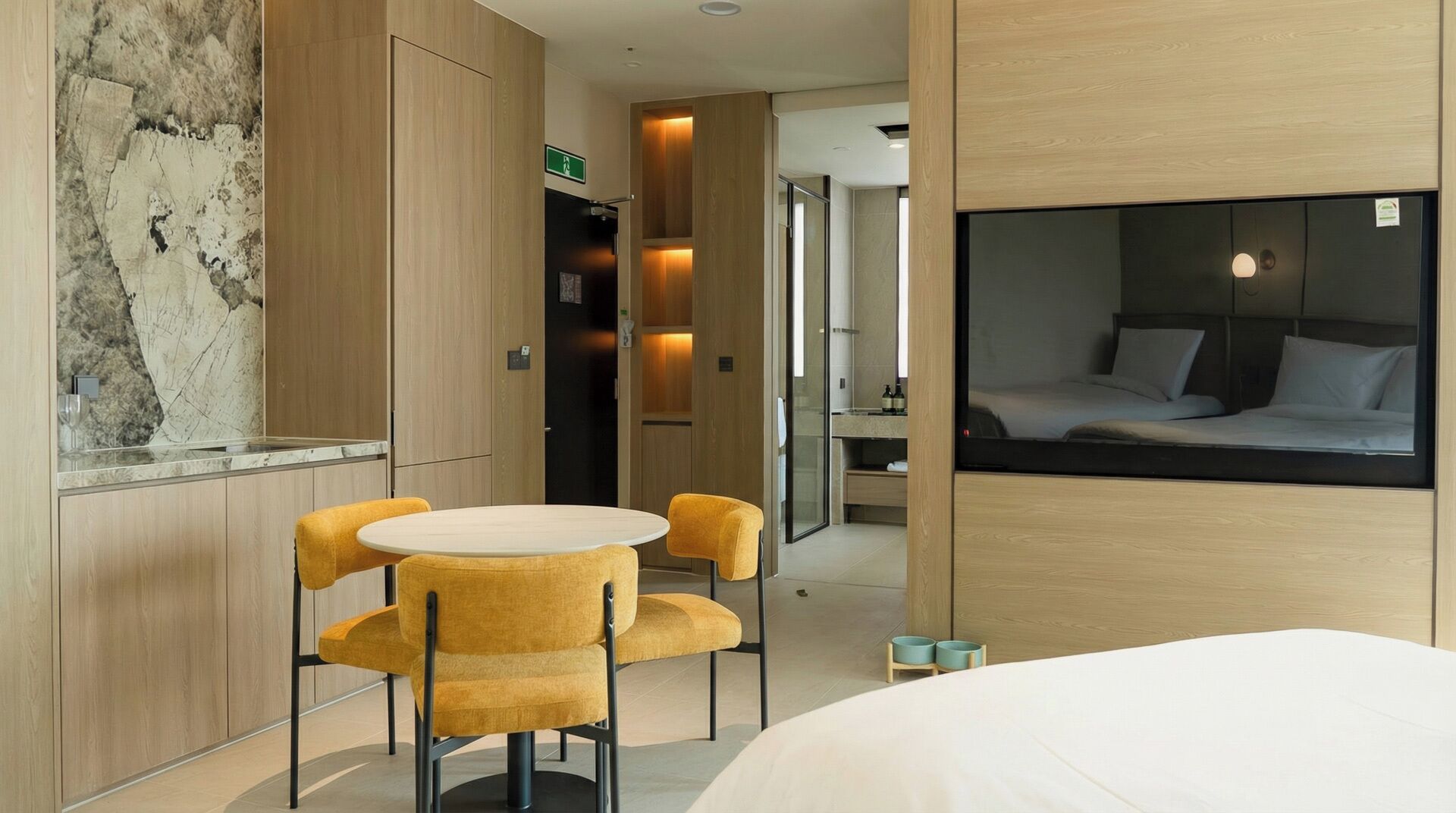 Monolocale Premier, balcone, vista montagna