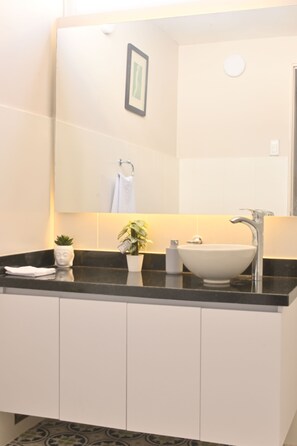 Bathroom - Apartahotel de lujo para 10 personas - Apto 403 (Barranquilla)