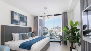 Estudi de luxe, balcó, vistes a la ciutat