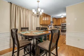 Dining - MidTerm Housing  Utilities Included Move-In Ready (Prince George)