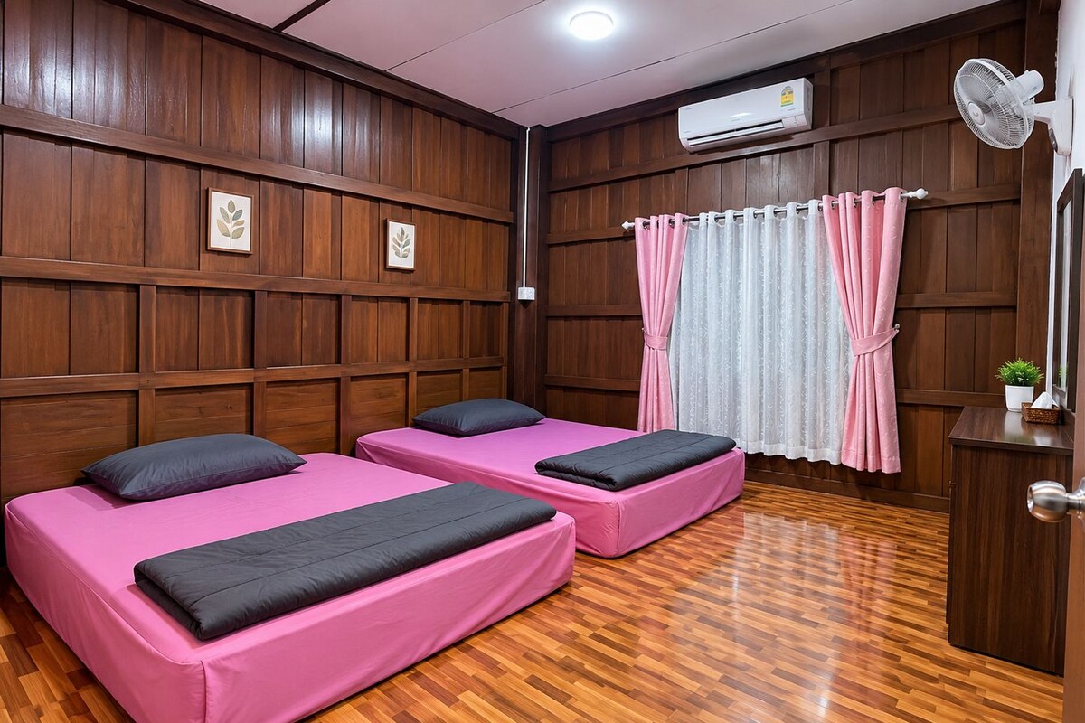 Basic Room | WiFi (free), bed sheets