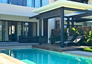 Indoor pool, outdoor pool - Luxury 3BR Azuri Villa | Private Pool, Beach Club & Free Buggy (Rivière du Rempart)