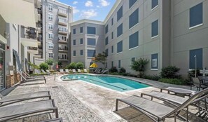 Pool - Luxury 1-bedroom Condo in Prime Downtown Raleigh (Raleigh)