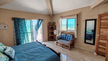 3 bedrooms, iron/ironing board, travel cot, free WiFi