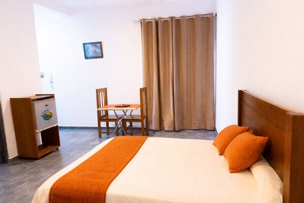 Deluxe Studio, Kitchenette