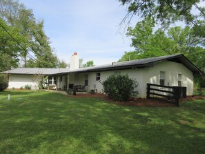 Exterior - Rare find! 2,600‑square‑foot farmhouse on a working horse ranch, Horses welcome! (Canton)