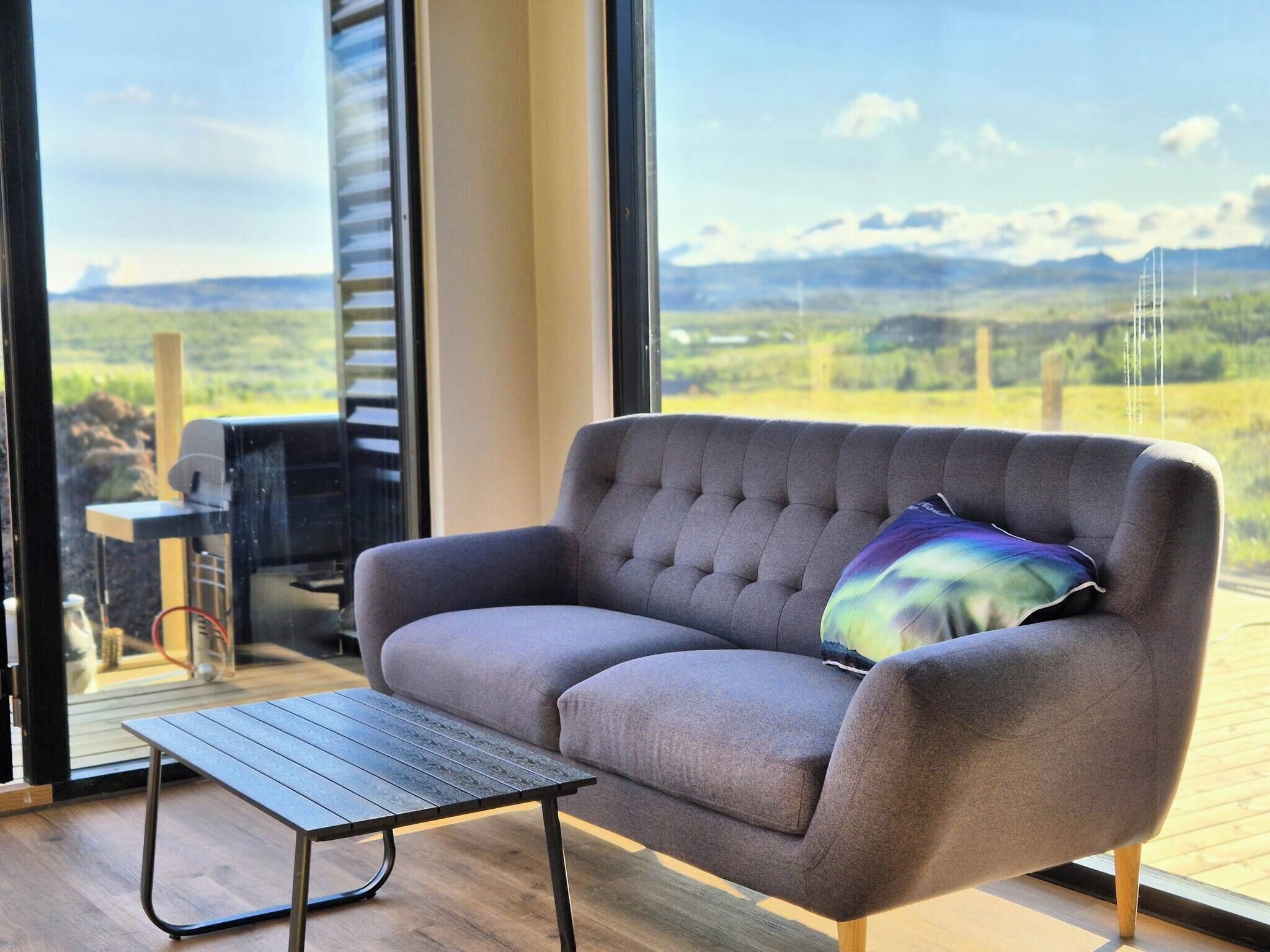 Cabin, 2 Bedrooms, Patio | Living area