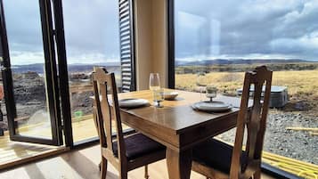 Cabin, 2 Bedrooms, Patio | Dining room