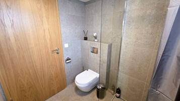 Cabin, 2 Bedrooms, Patio | Bathroom