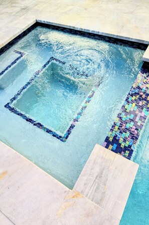 Pool - SPACIOUS 5-bedroom BEACH HOUSE with PRIVATE POOL (Hollywood)