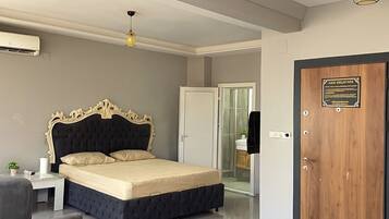 Condo, Balcony, City View