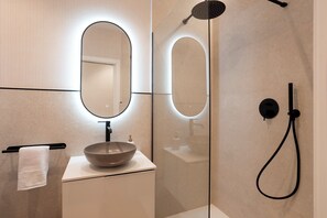 Hair dryer, towels - Home2Book Comfy Central Apartment Seville Heart (Seville)