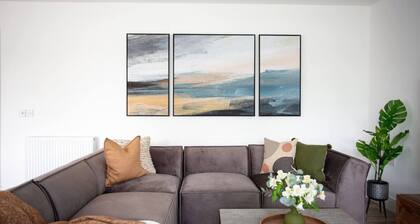 Stunning 2 bed Penthouse Apartment at Loch Lomond