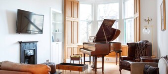 Stylish & Spacious, Great Transport Links