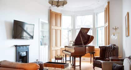 Stylish & Spacious, Great Transport Links