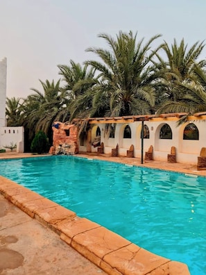 Outdoor pool - Gite TARIST (Bounoura)