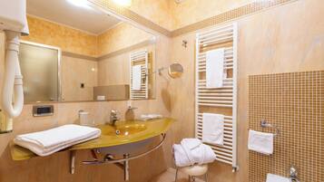 Chambre Double Confort pour 1 personne, 1 grand lit 1 place | Salle de bain