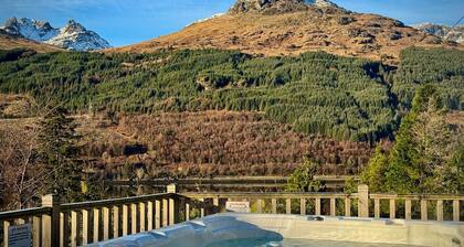 Loch View, Hot Tub, Near Loch Lomond, Pet-friendly