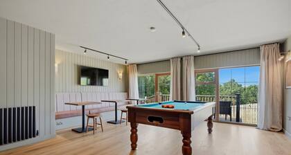 Loch View, Hot Tub, Near Loch Lomond, Pet-friendly