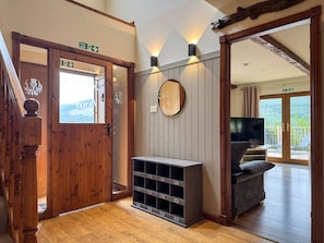 Interior - Loch View, Hot Tub, Near Loch Lomond, Pet-friendly (Arrochar)