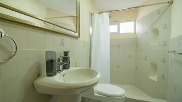 LĂ€genhet Standard - 2 sovrum - utsikt mot bergen | Badrum