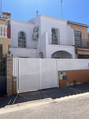 Exterior - Villa Alhelí del Aljarafe (Mairena del Aljarafe)
