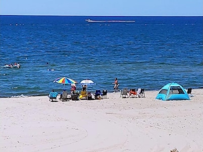Private Beach, Peaceful Lakefront Setting, Bonfires & Sunset Views