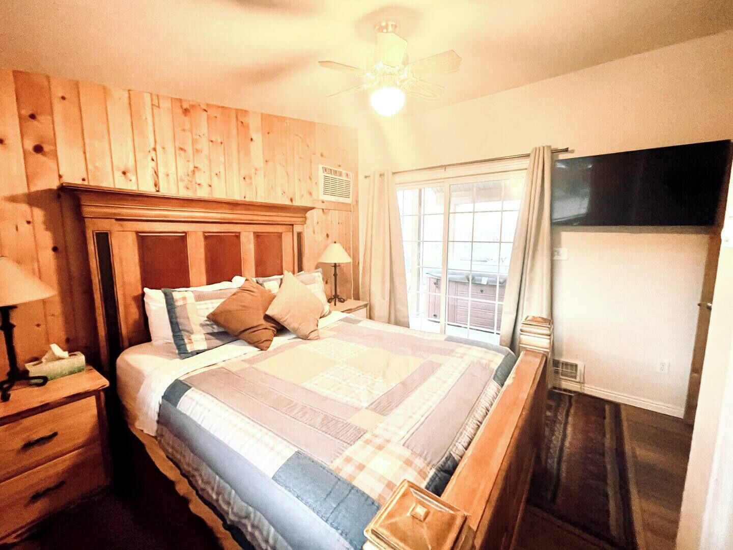 WiFi, bed sheets