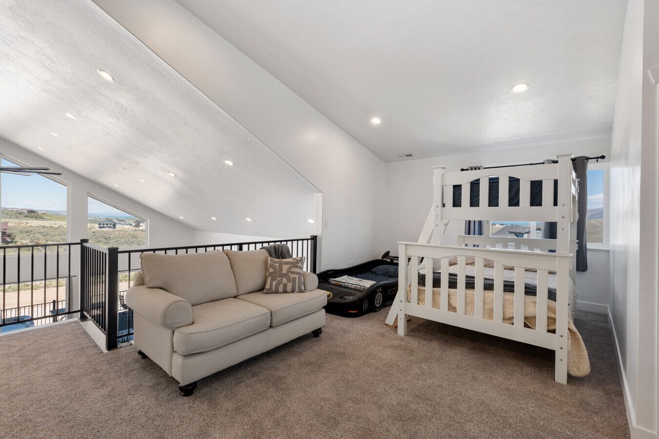 Serenity Lakehouse | Sleeps 35, 2 Homes, Ideal Beach, Game Room, Hot Tub + - Utah