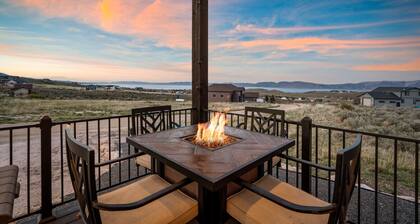 Serenity Lakehouse | Sleeps 35, 2 Homes, Ideal Beach, Game Room, Hot Tub +