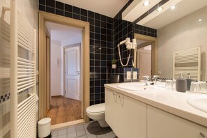 Bathroom - Spacious appartment in the historical center (Brugge)