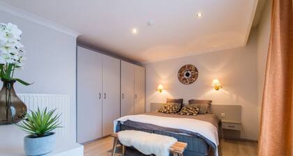 Large holiday flat in the historical center
