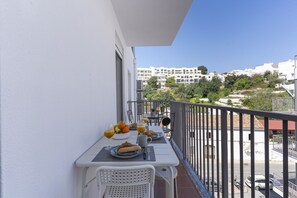 Outdoor dining - #368 T2 Apartment | Sea View & Terrace Albufeira (Albufeira)