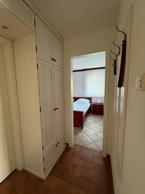 2 bedrooms, in-room safe, desk, travel cot - ***STRANDPALAIS*** Apartment "Steuerbord" only 150 m from the beach (Kühlungsborn)