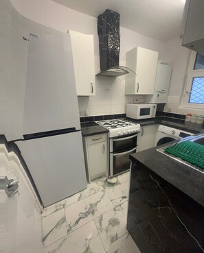 Private kitchen - Cosy Studio Flat in Vibrant Brixton (London)