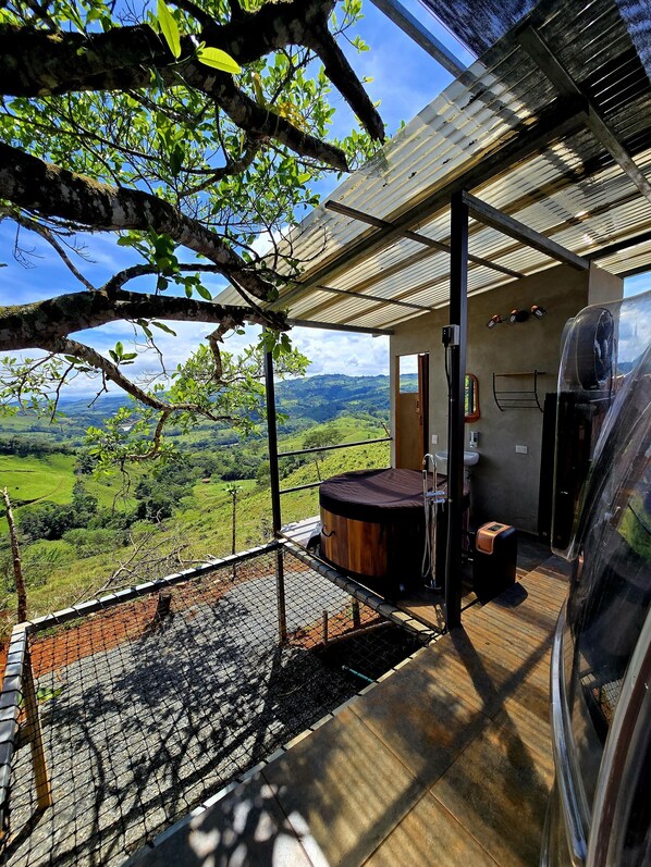 Bungalow Deluxe, vue fleuve | Terrasse/Patio