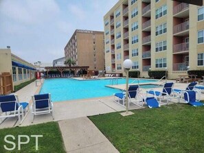 Pool - Beach Access Condo - Pool - Hot Tub With BBQ (South Padre Island)