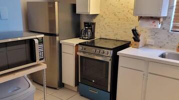 Lejlighed - flere senge - balkon - udsigt til have (Gulfview I #213) | Privat køkken