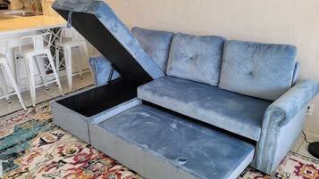 Apartamento, varias camas, balcón, vistas al jardín (Gulfview I #213) | Zona de estar