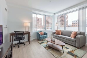 TV, offices - Modern Apt Near Kendall Square & Restaurants (Cambridge, MA)