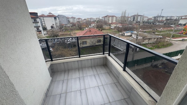 Family Twin Room, Balcony, City View | Property grounds - Köşk Rezidans Apart (Aksaray)