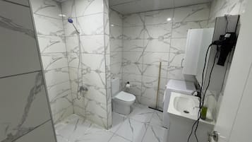 Family Twin Room, Balcony, City View | Bathroom